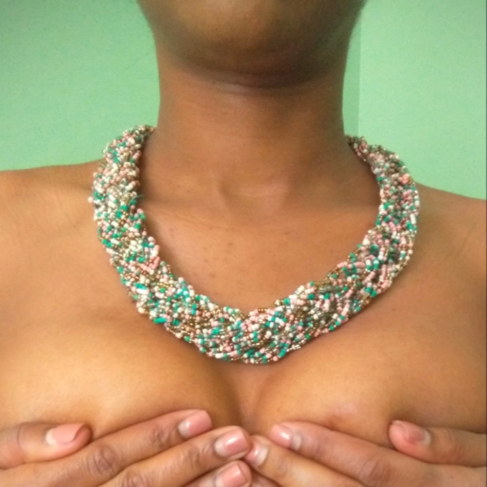 Women's beaded necklace (pink,teal, and white)